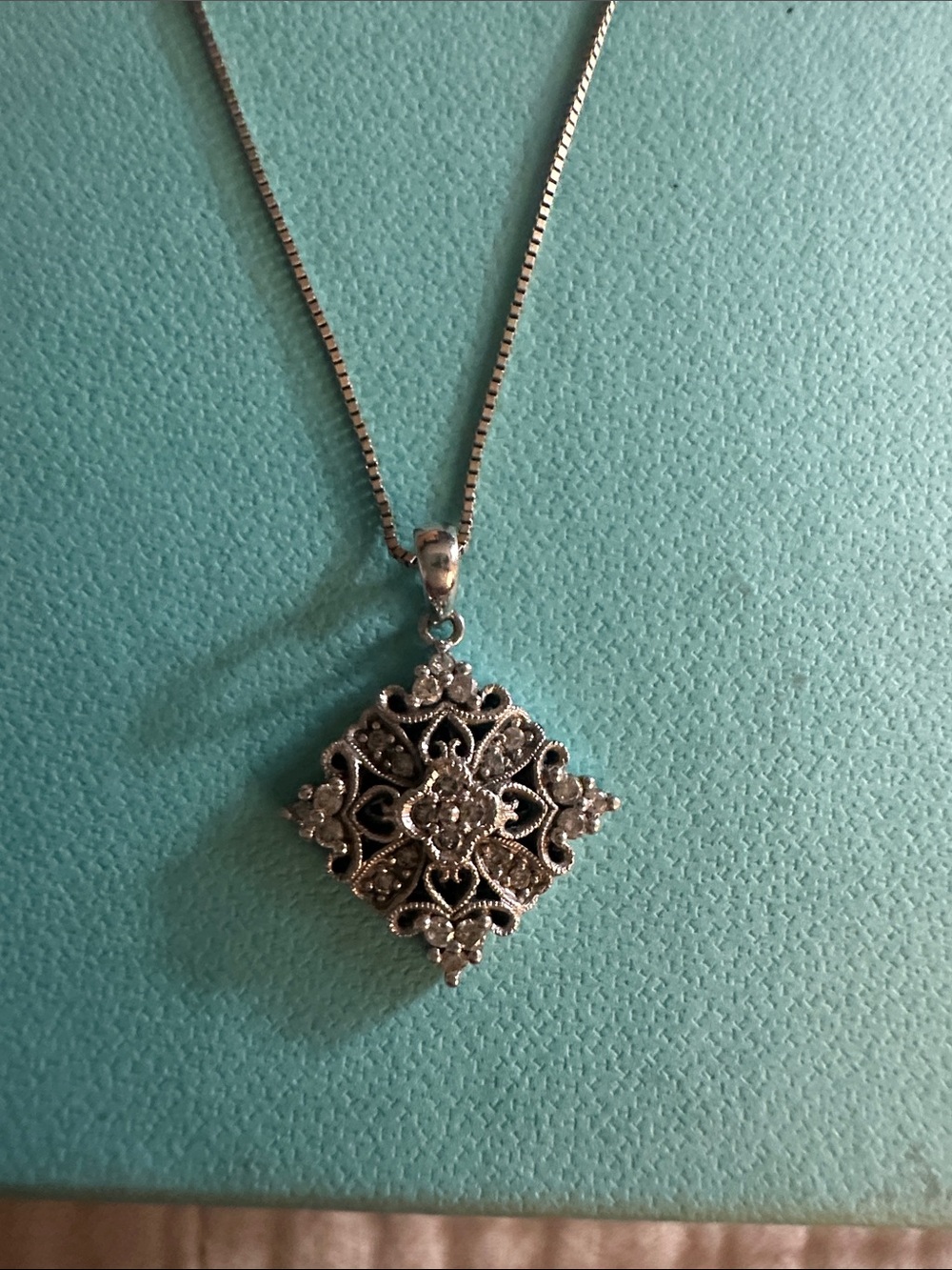 14k White Gold Diamond  Filigree Pendant Necklace